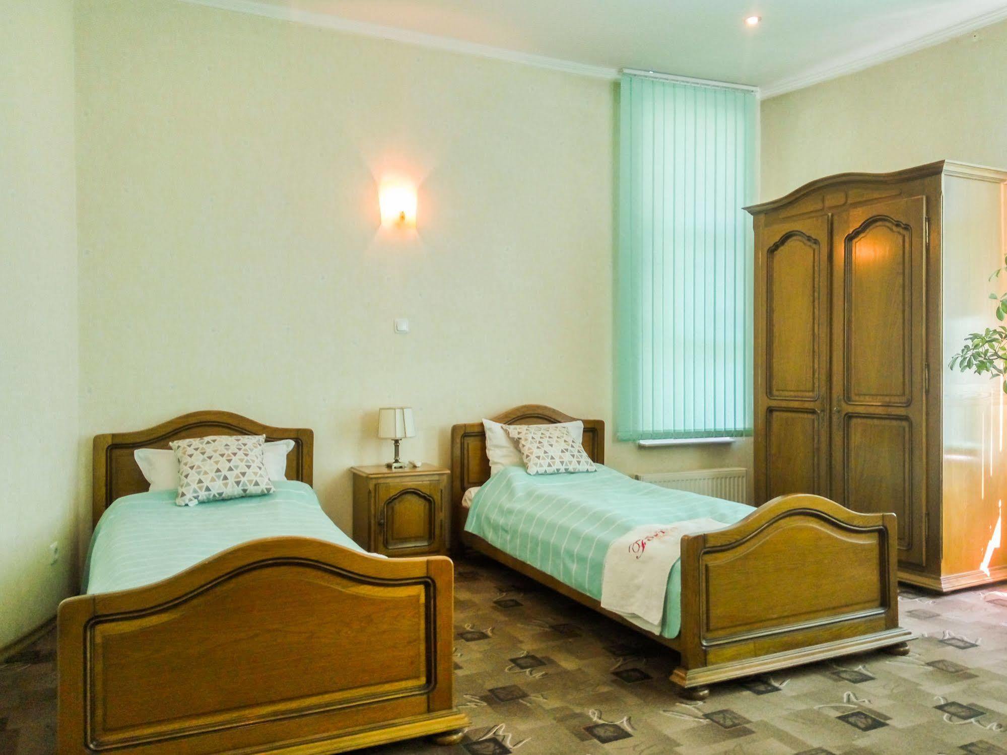 Fortuna Hotel Chisinau Exterior foto
